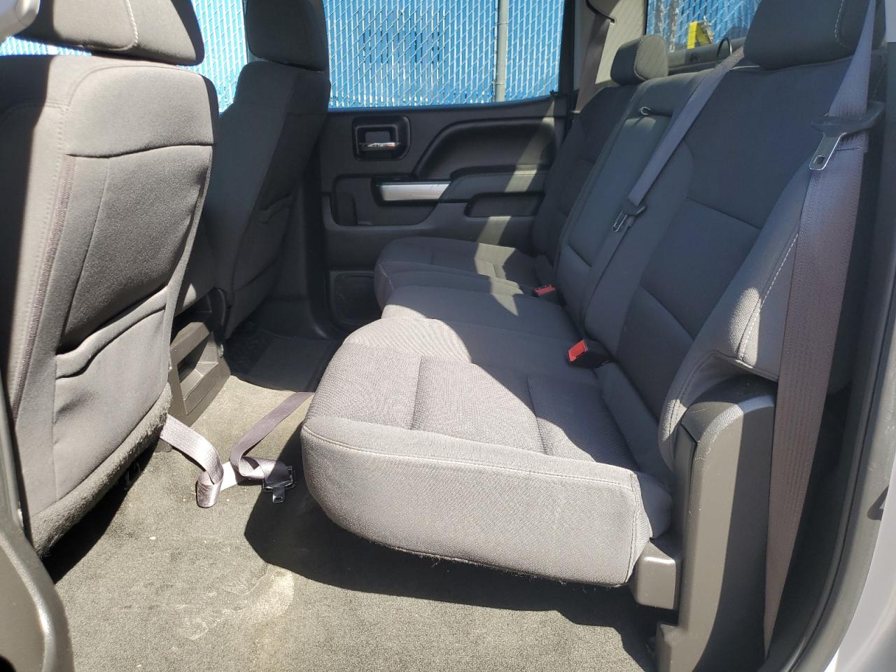 2016 Chevrolet Silverado - Image 10