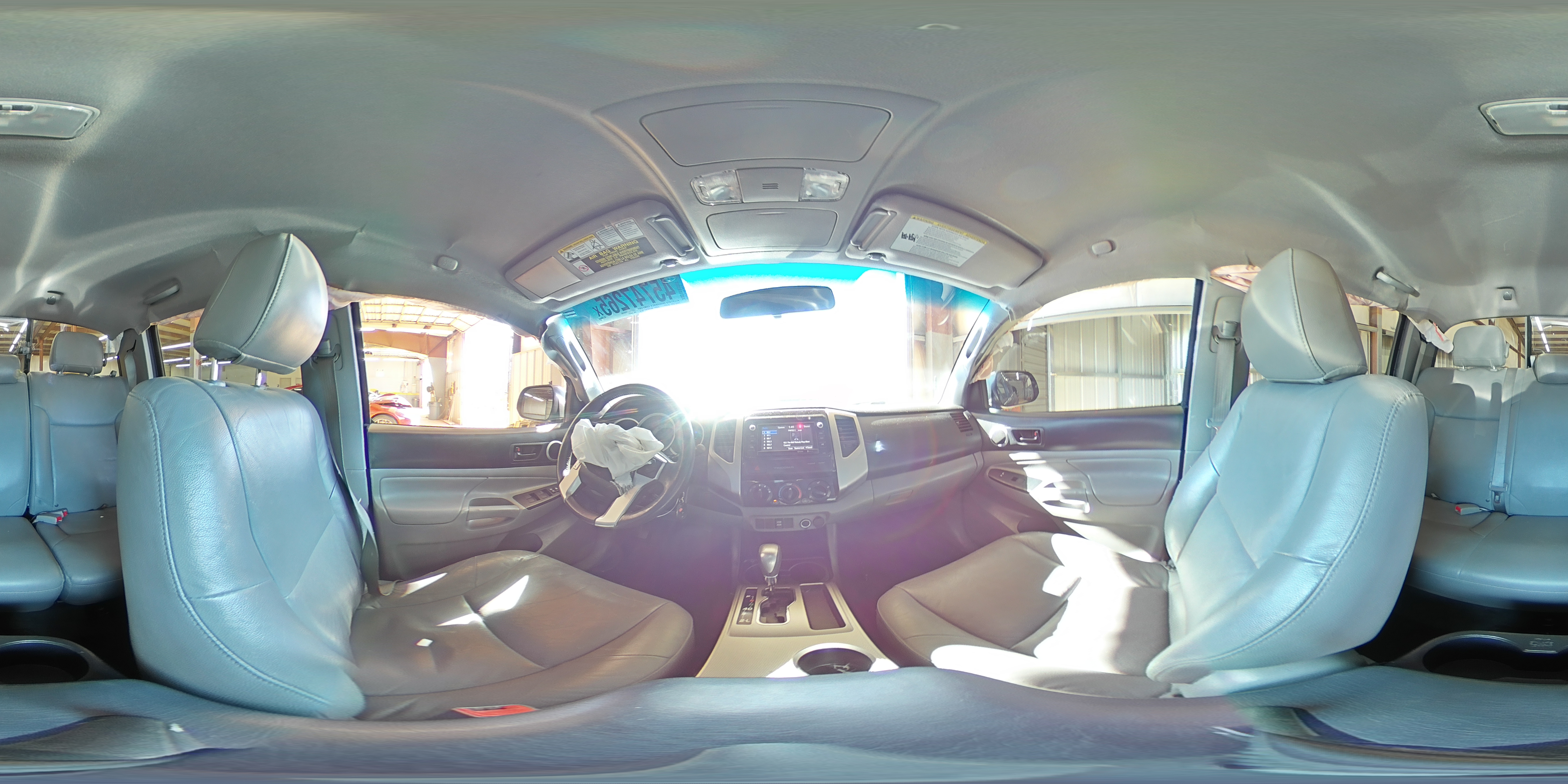 2015 Toyota Tacoma - Image 13
