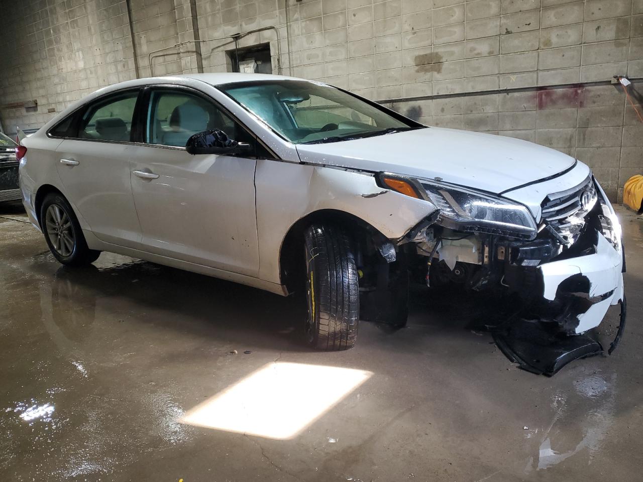 2017 Hyundai Sonata - Image 4