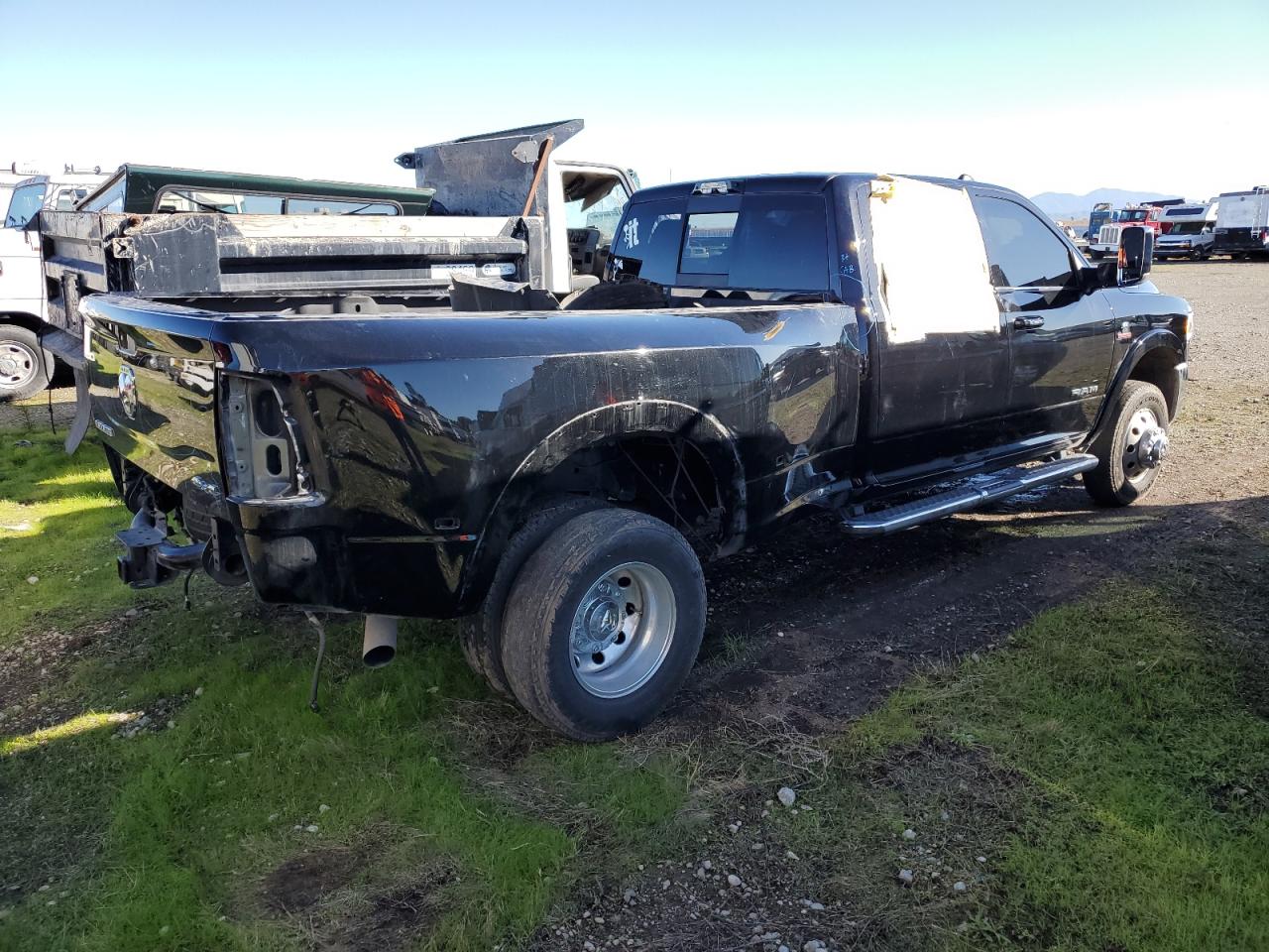 2022 RAM 3500 - Image 3