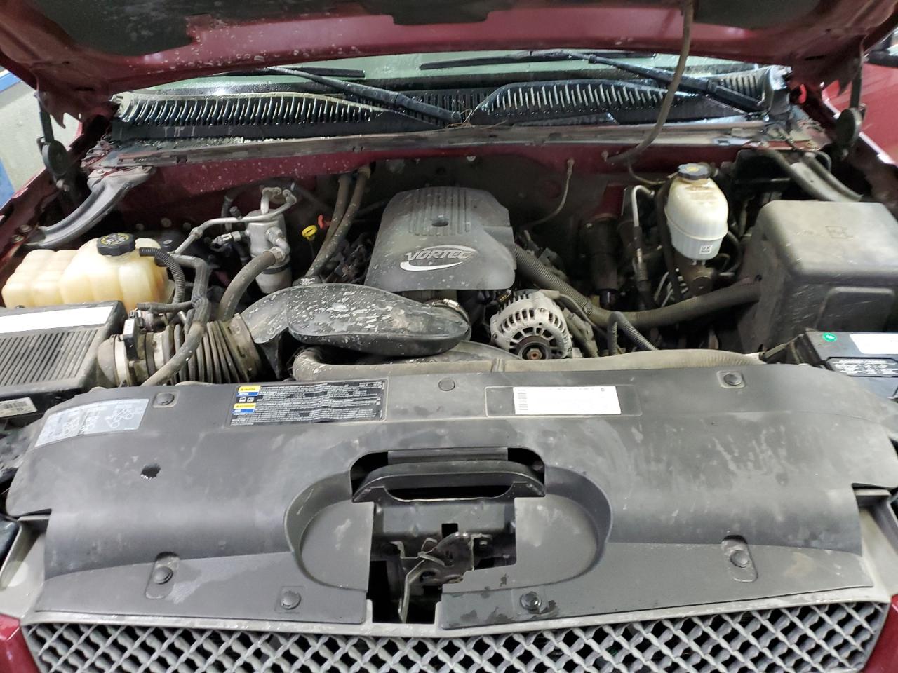 2004 Chevrolet Silverado - Image 11