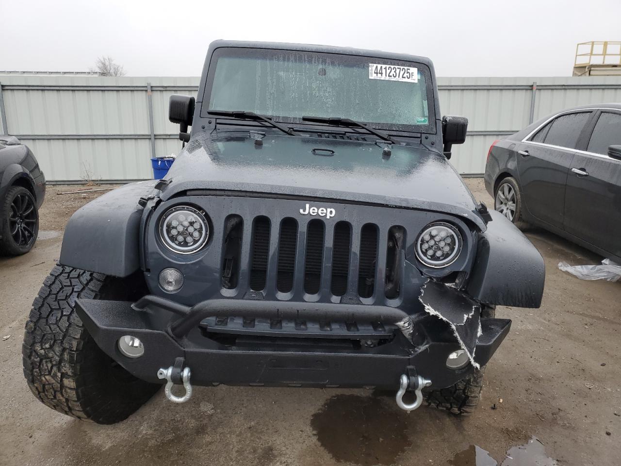 2016 Jeep Wrangler - Image 5