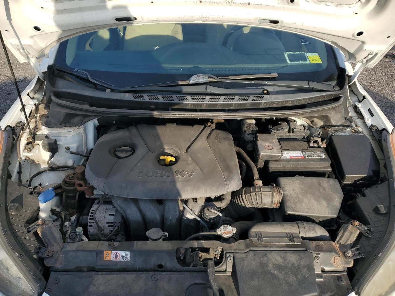 2013 Hyundai Elantra - Image 11