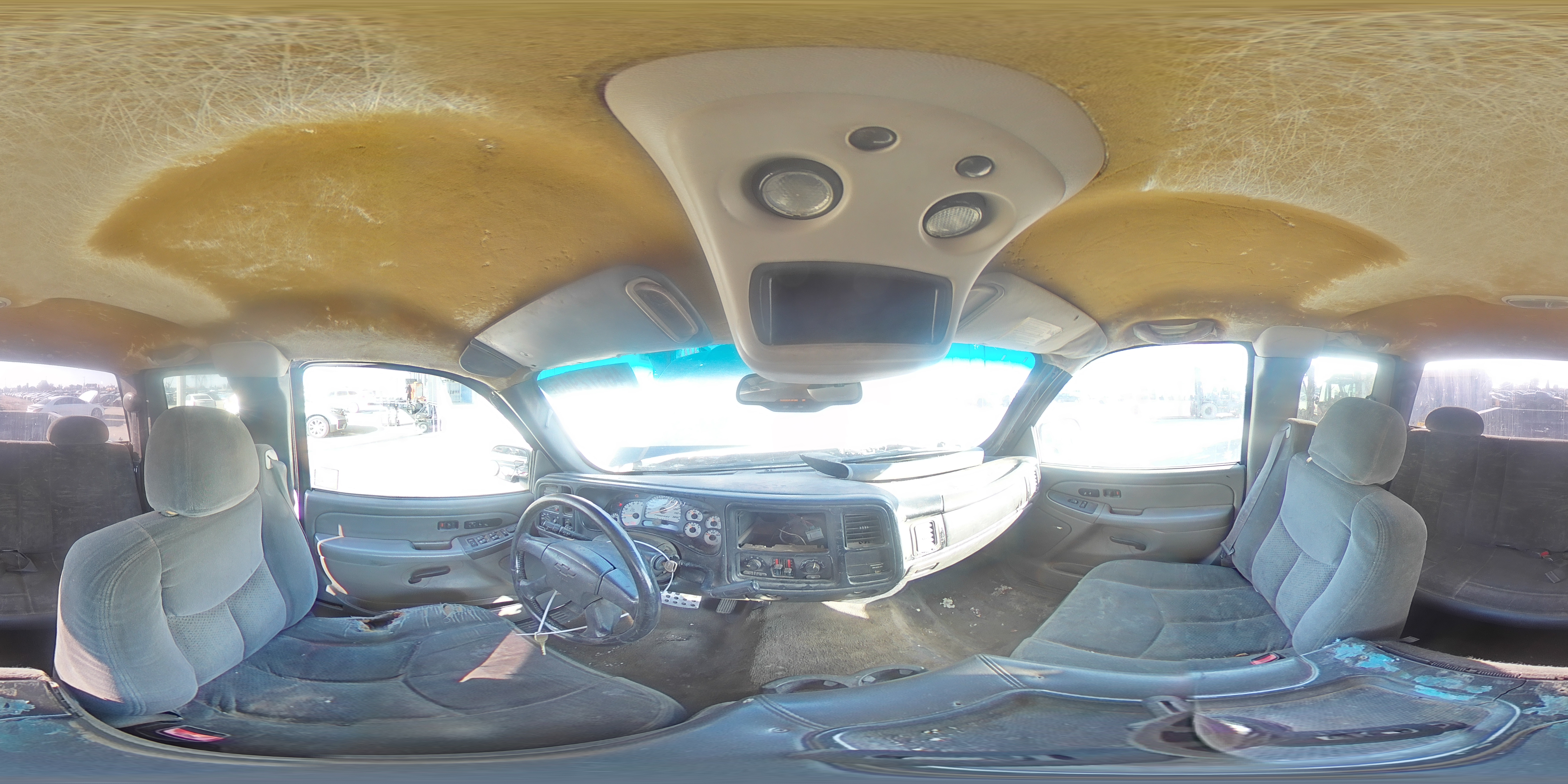 2004 Chevrolet Silverado - Image 12