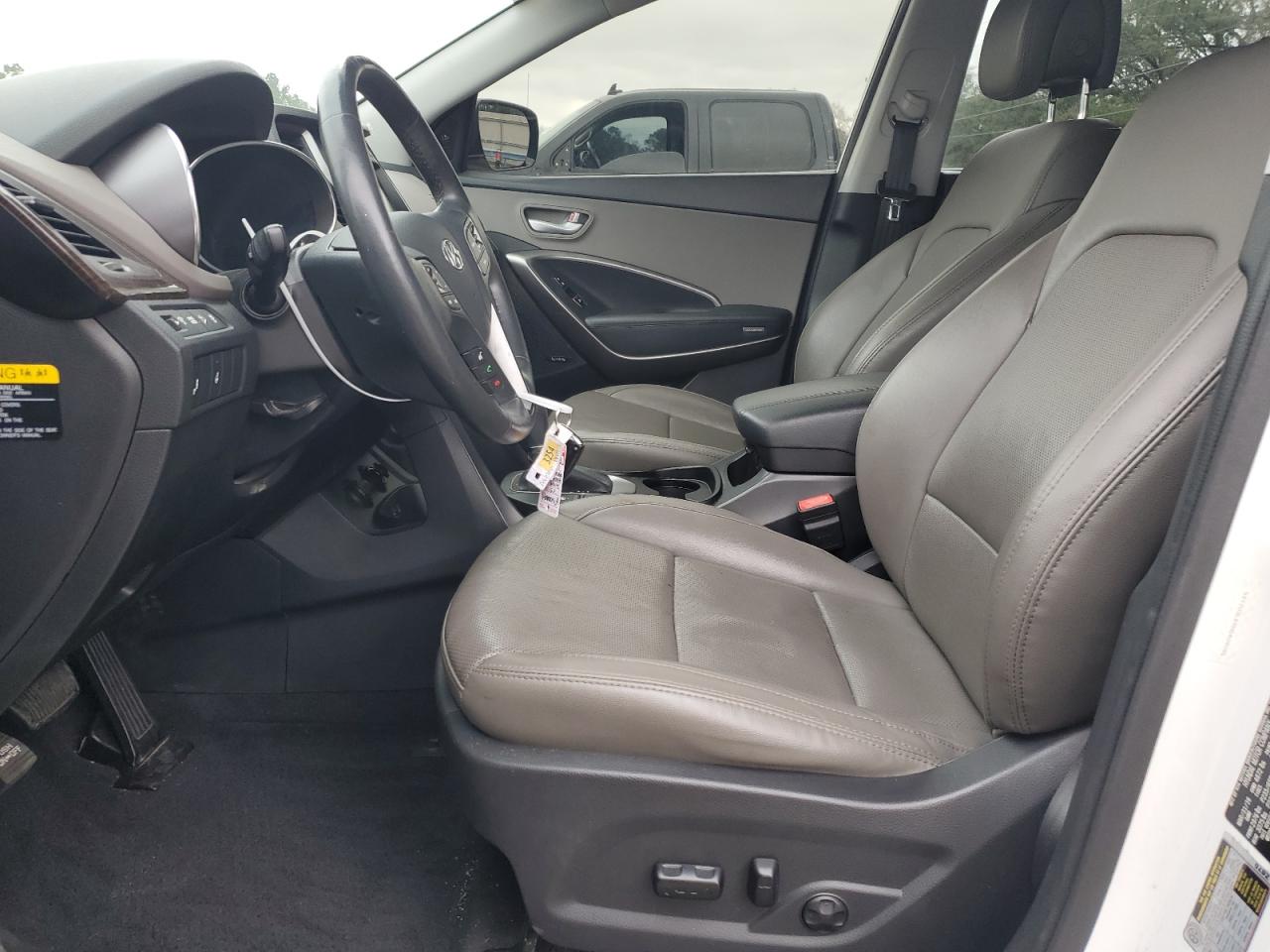 2017 Hyundai Santa Fe - Image 7