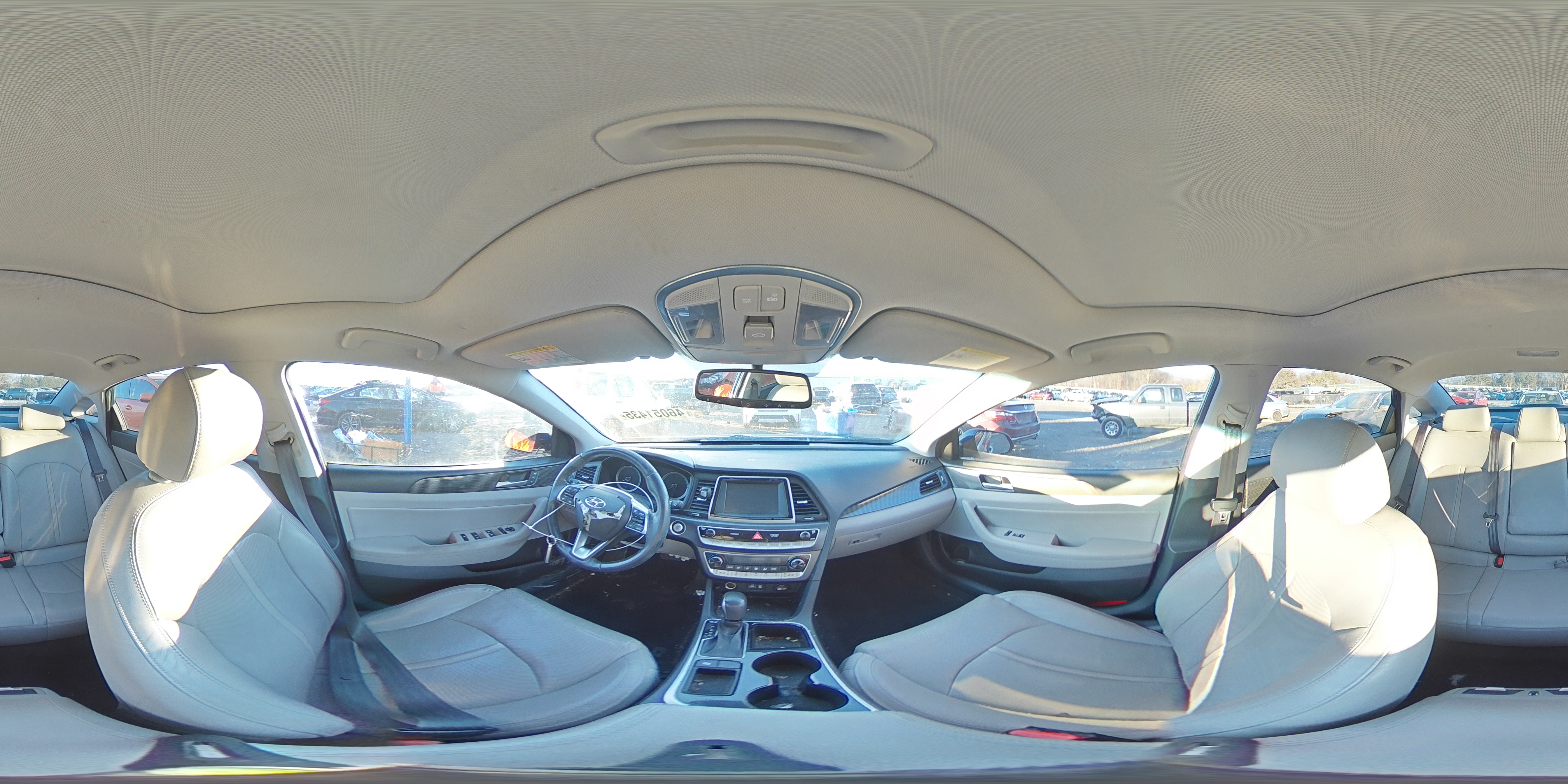 2018 Hyundai Sonata - Image 13