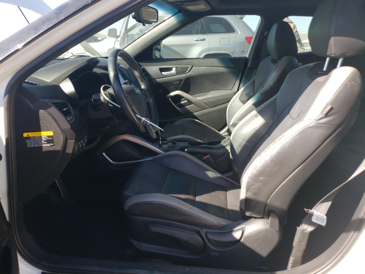 2017 Hyundai Veloster - Image 7