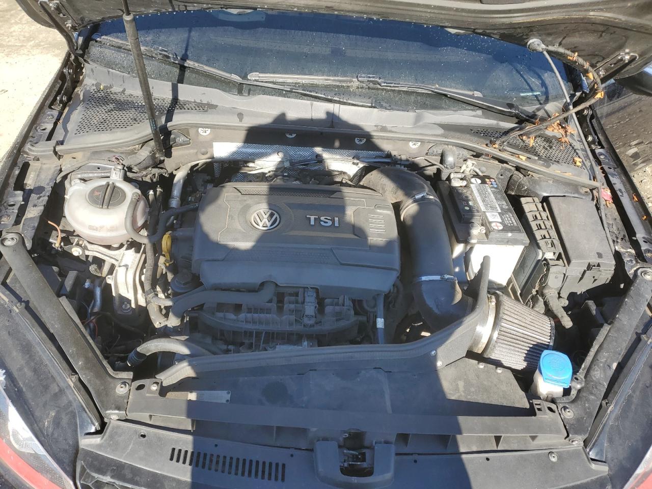 2017 Volkswagen GTI - Image 11
