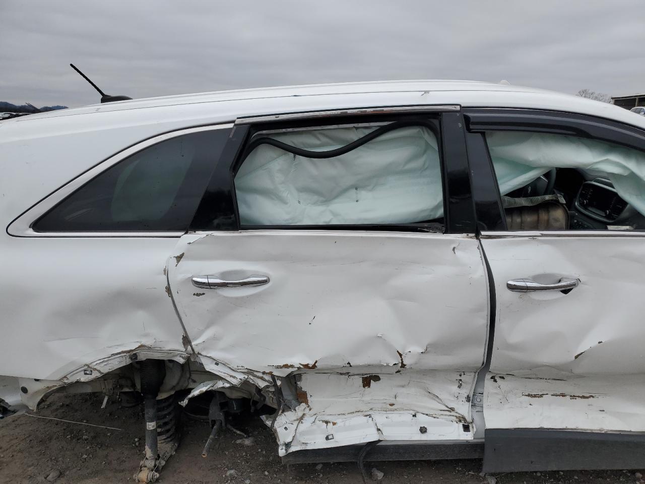 2020 Kia Sorento - Image 12