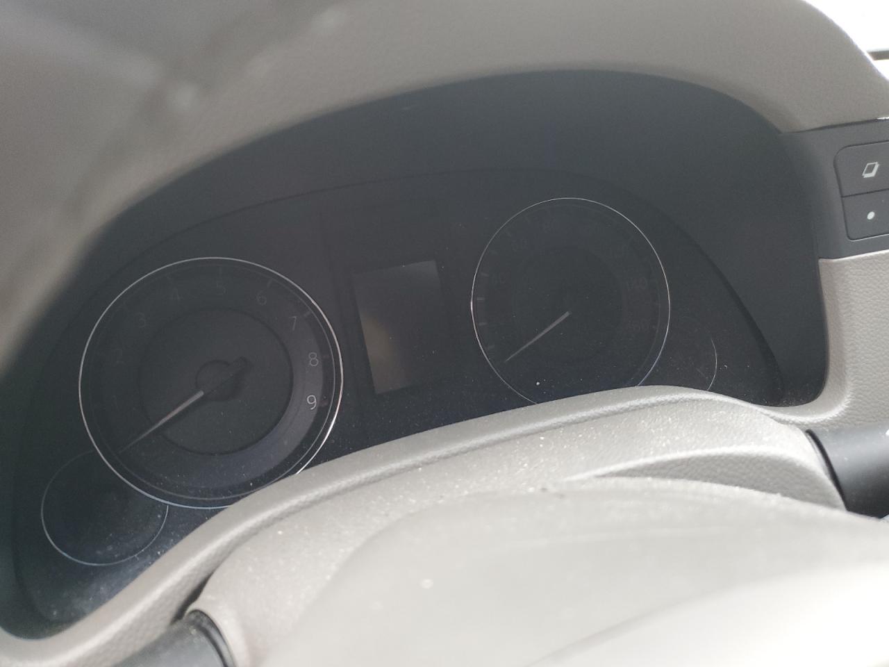 2015 Infiniti Q40 - Image 9