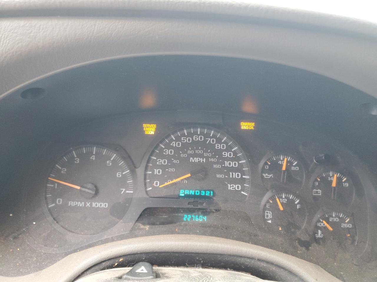 2003 Chevrolet TrailBlazer - Image 9