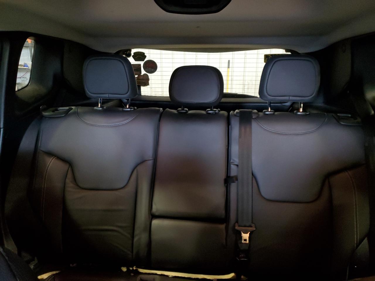 2015 Jeep Renegade - Image 10