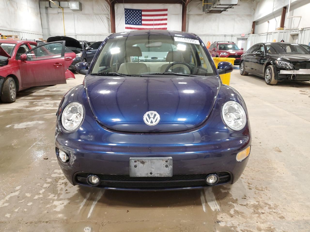 2002 Volkswagen Beetle - Image 5