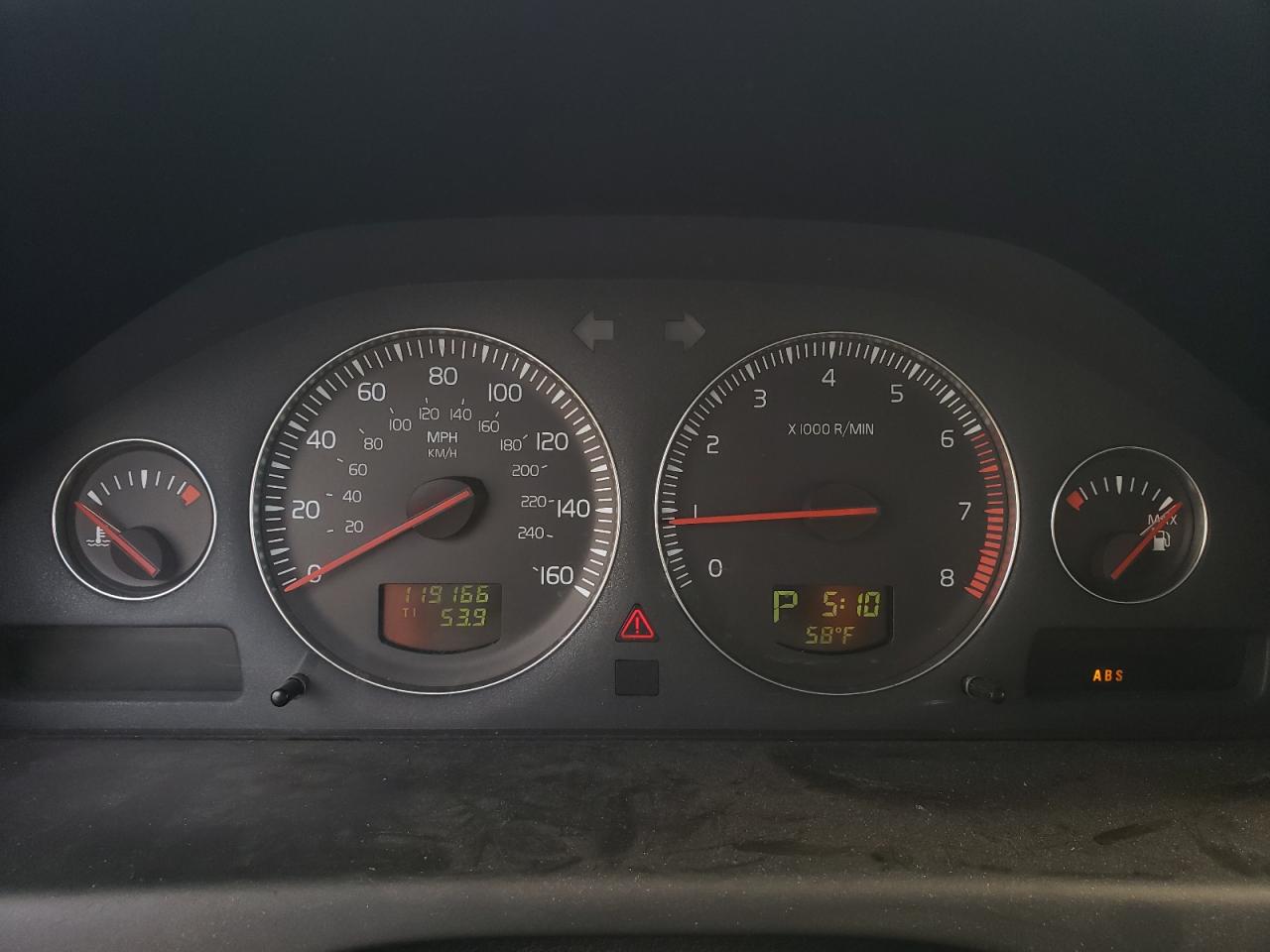 2005 Volvo V70 - Image 9