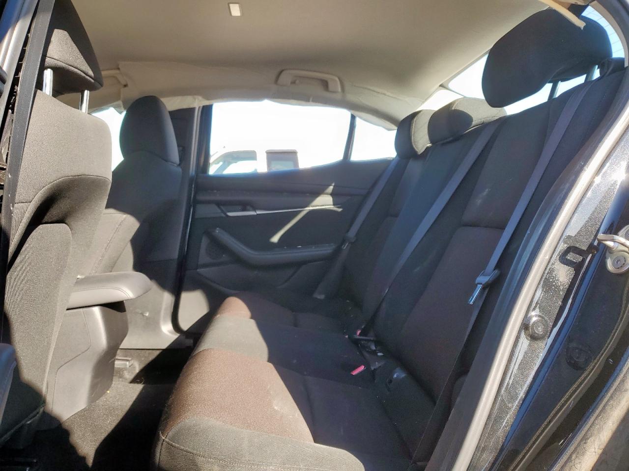 2021 Mazda 3 - Image 10