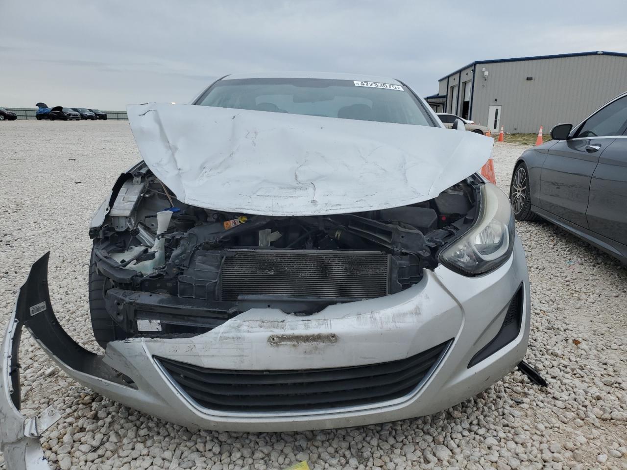 2016 Hyundai Elantra - Image 11