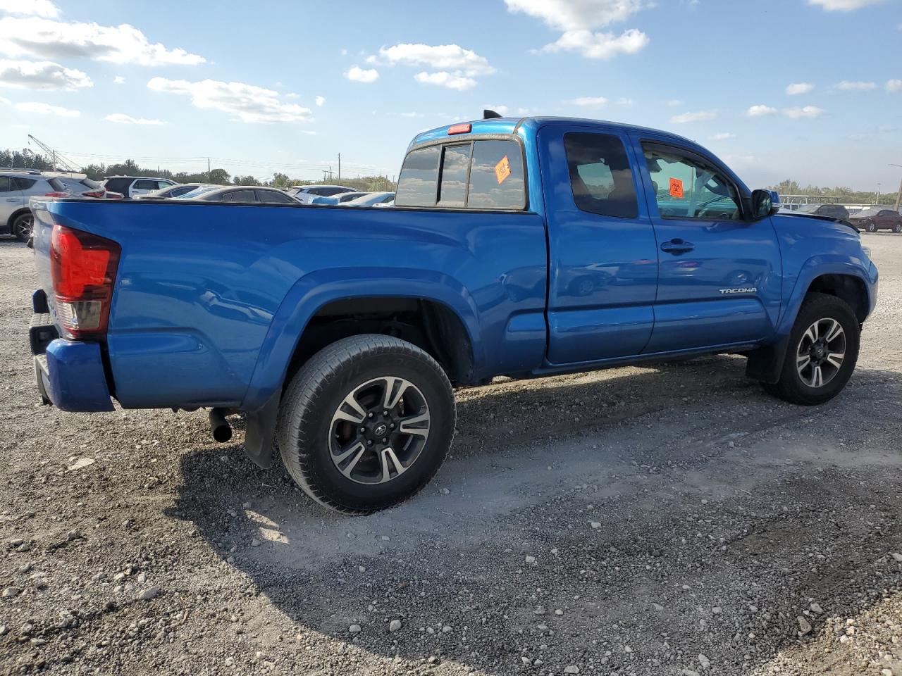 2018 Toyota Tacoma - Image 3