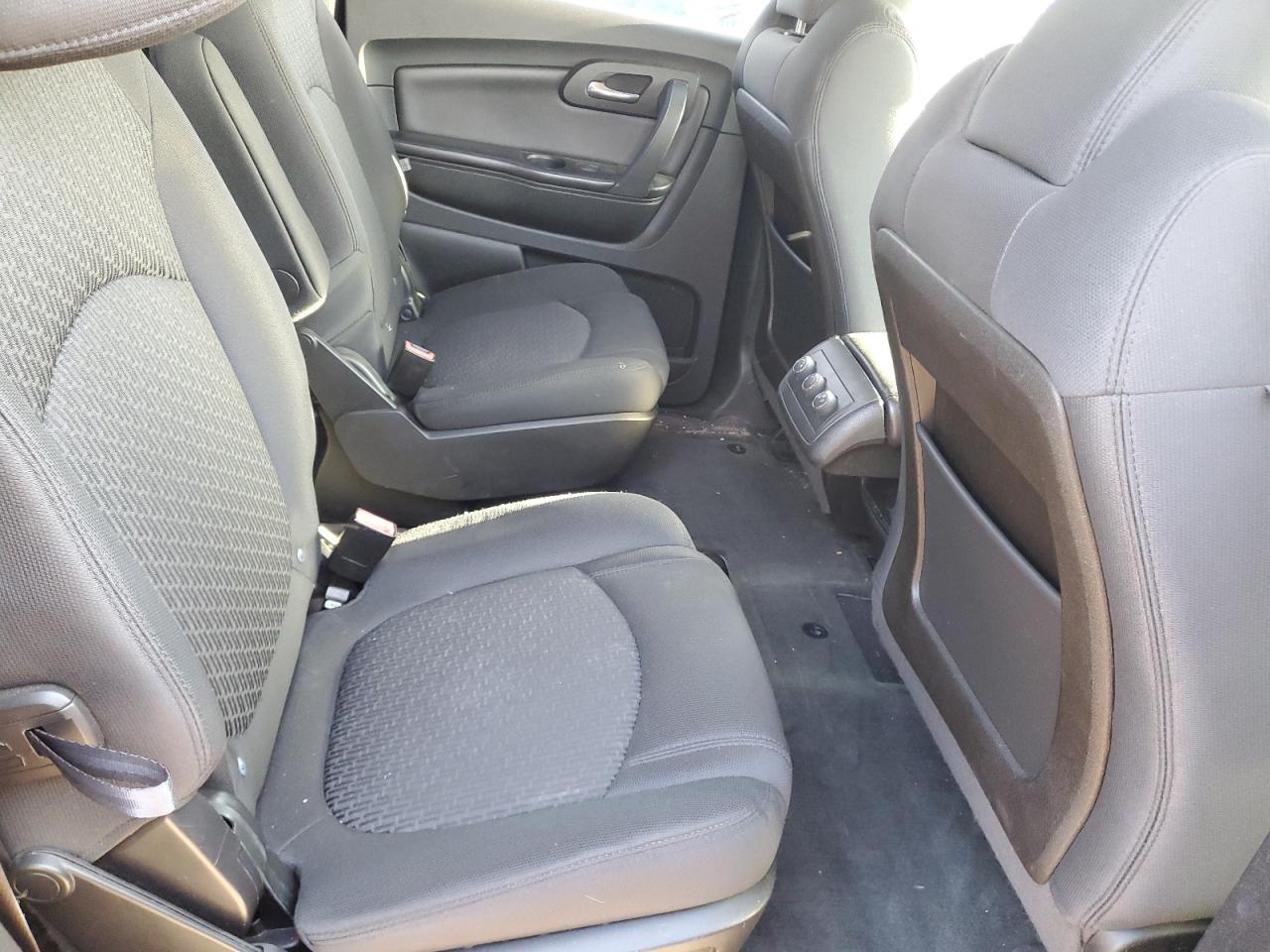 2011 Chevrolet Traverse - Image 10