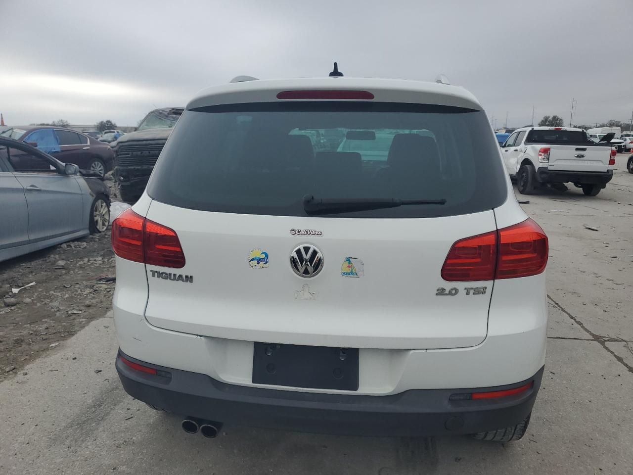 2015 Volkswagen Tiguan S VIN: WVGAV7AX2FW515951 Lot: 44773155