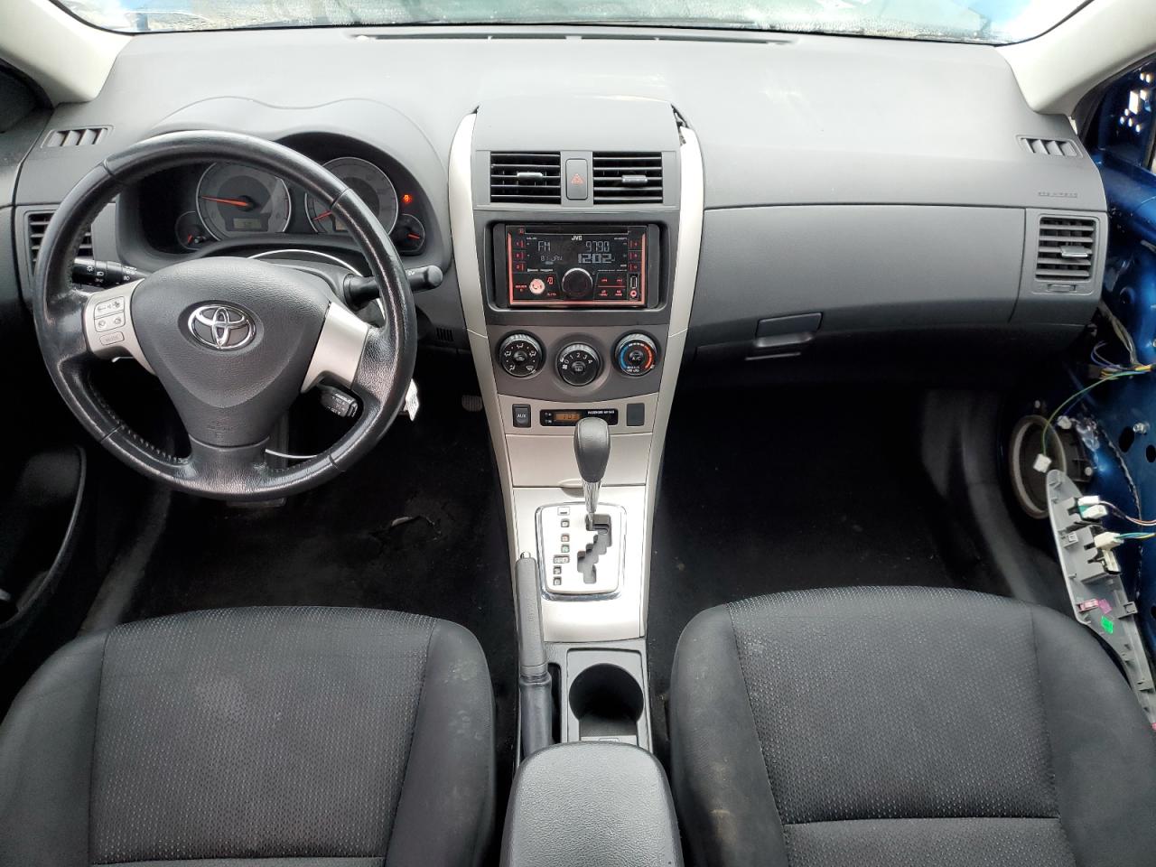 2010 Toyota Corolla - Image 8