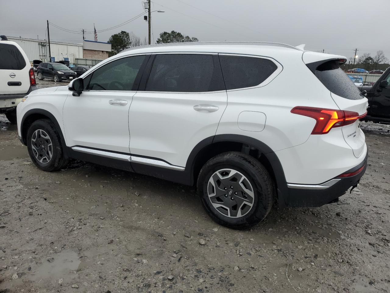 2023 Hyundai Santa Fe - Image 2