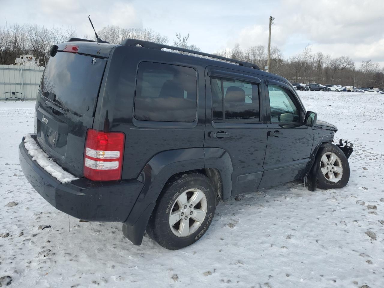 2012 Jeep Liberty (North America) - Image 3