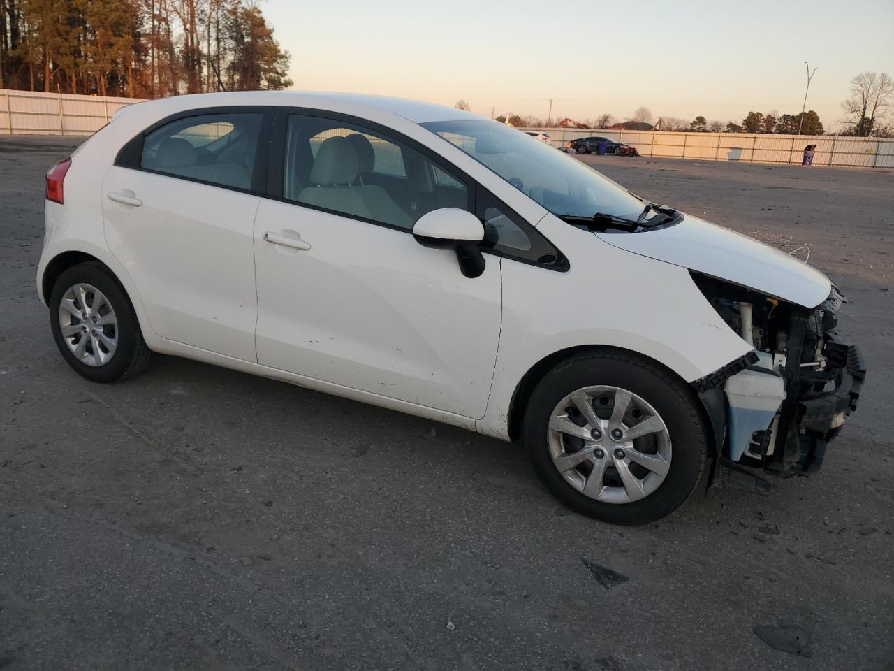 2013 Kia Rio - Image 4