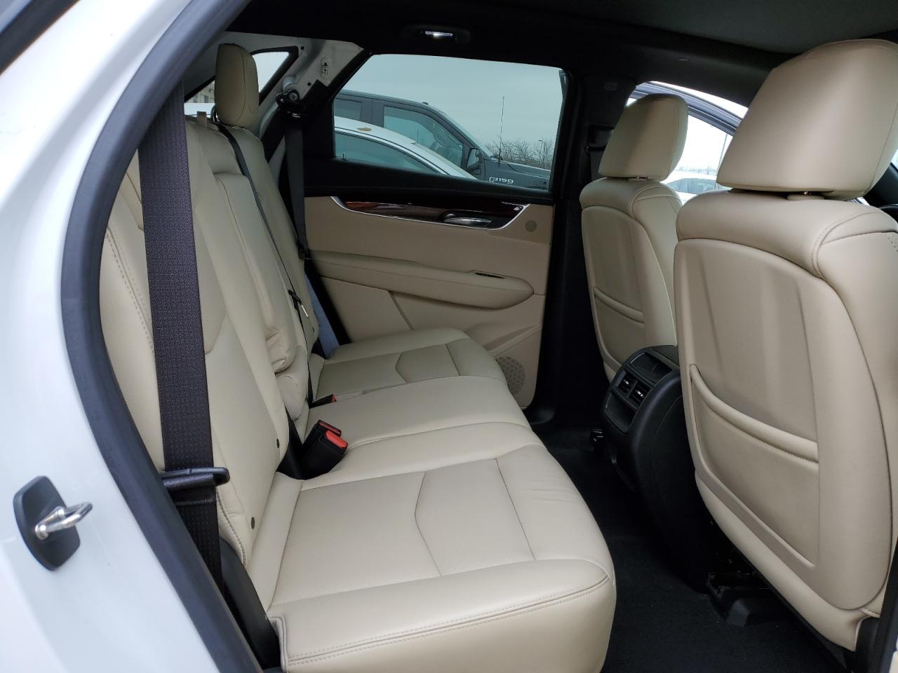 2017 Cadillac XT5 - Image 11