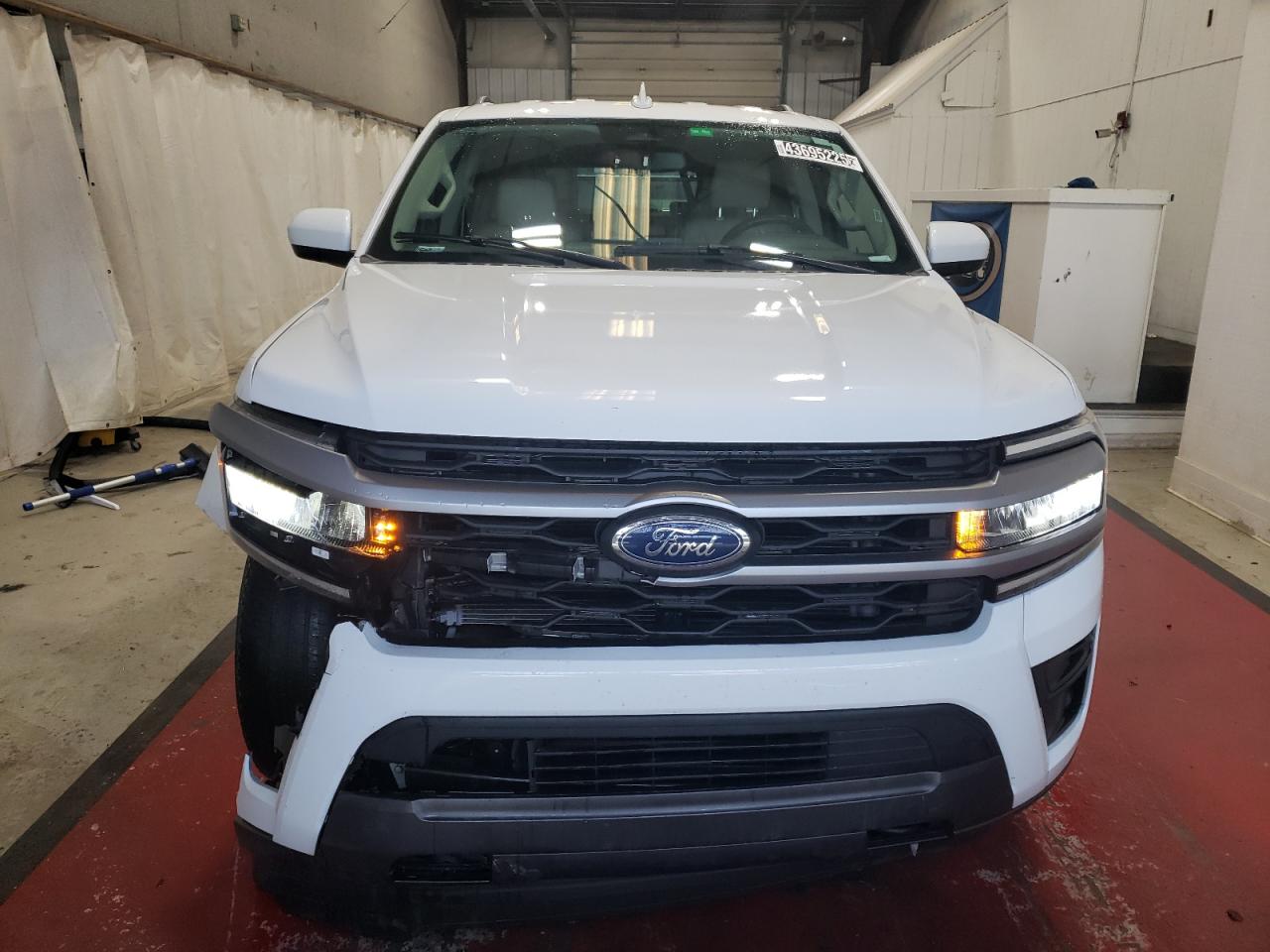 2023 Ford Expedition - Image 5