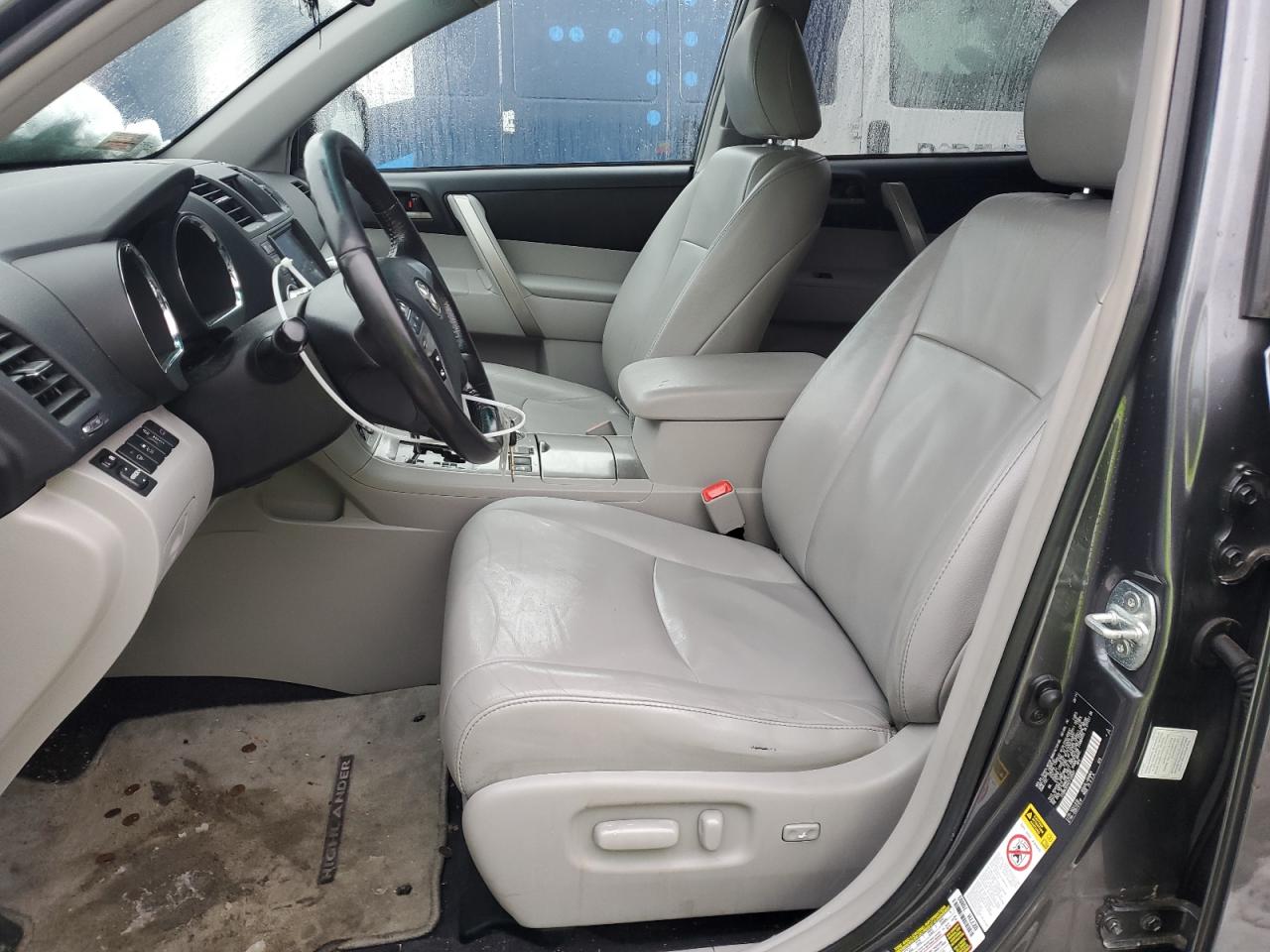 2012 Toyota Highlander - Image 7