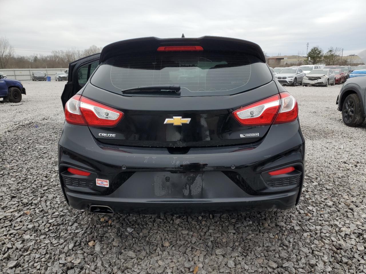 2018 Chevrolet Cruze - Image 6