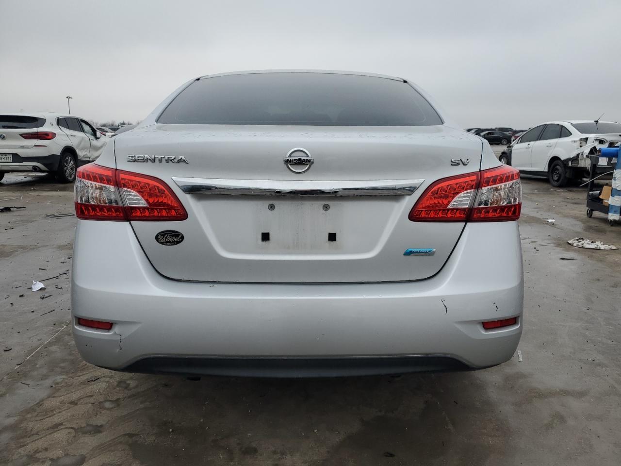 2014 Nissan Sentra - Image 6