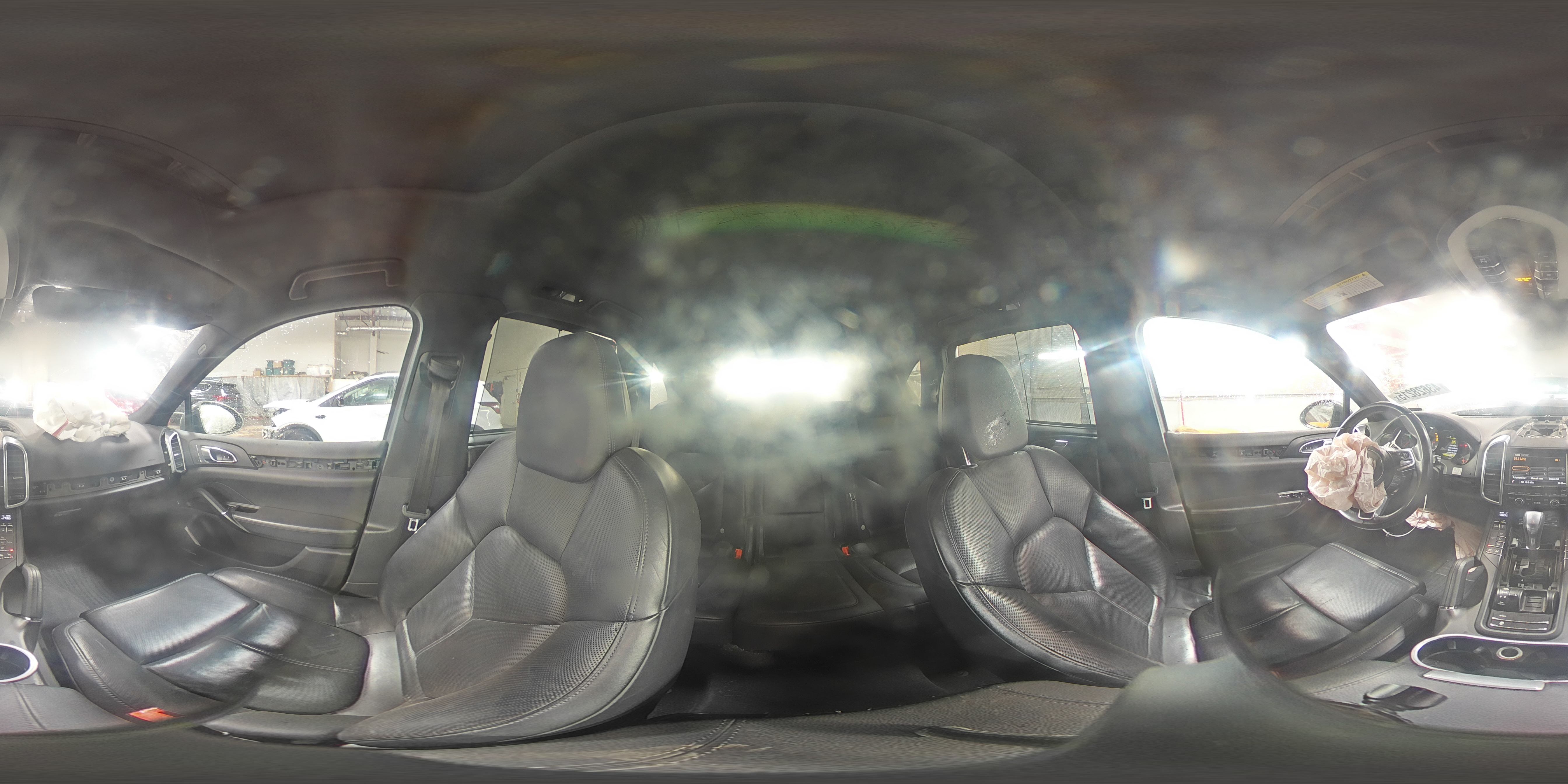 2015 Porsche Cayenne - Image 14
