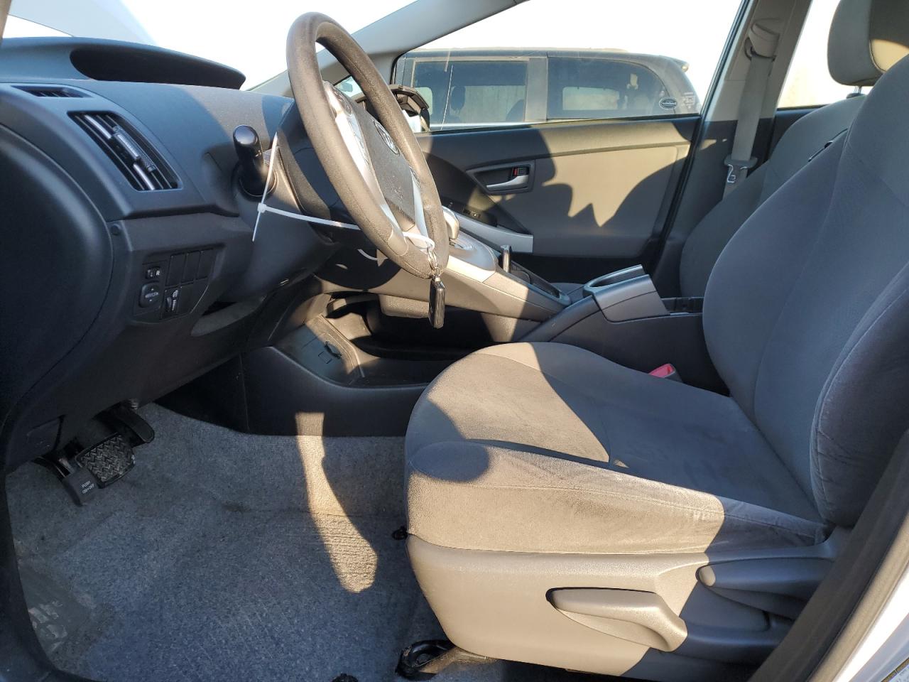 2013 Toyota Prius - Image 7