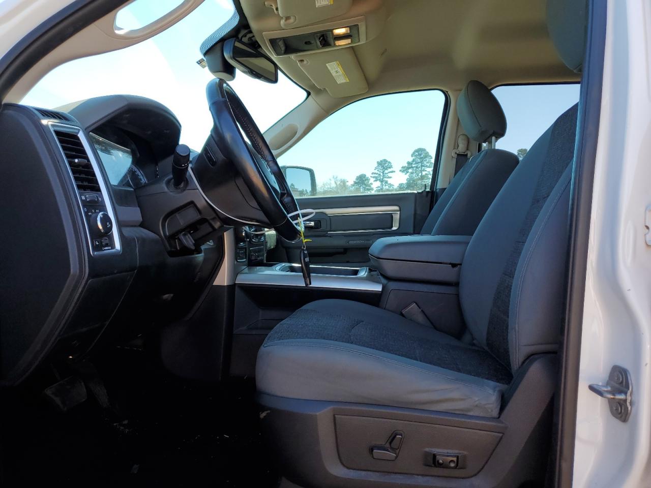 2017 RAM 1500 - Image 7