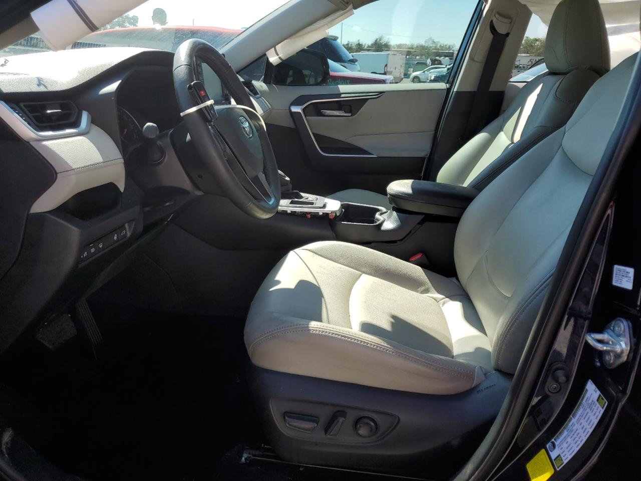 2021 Toyota RAV 4 - Image 7