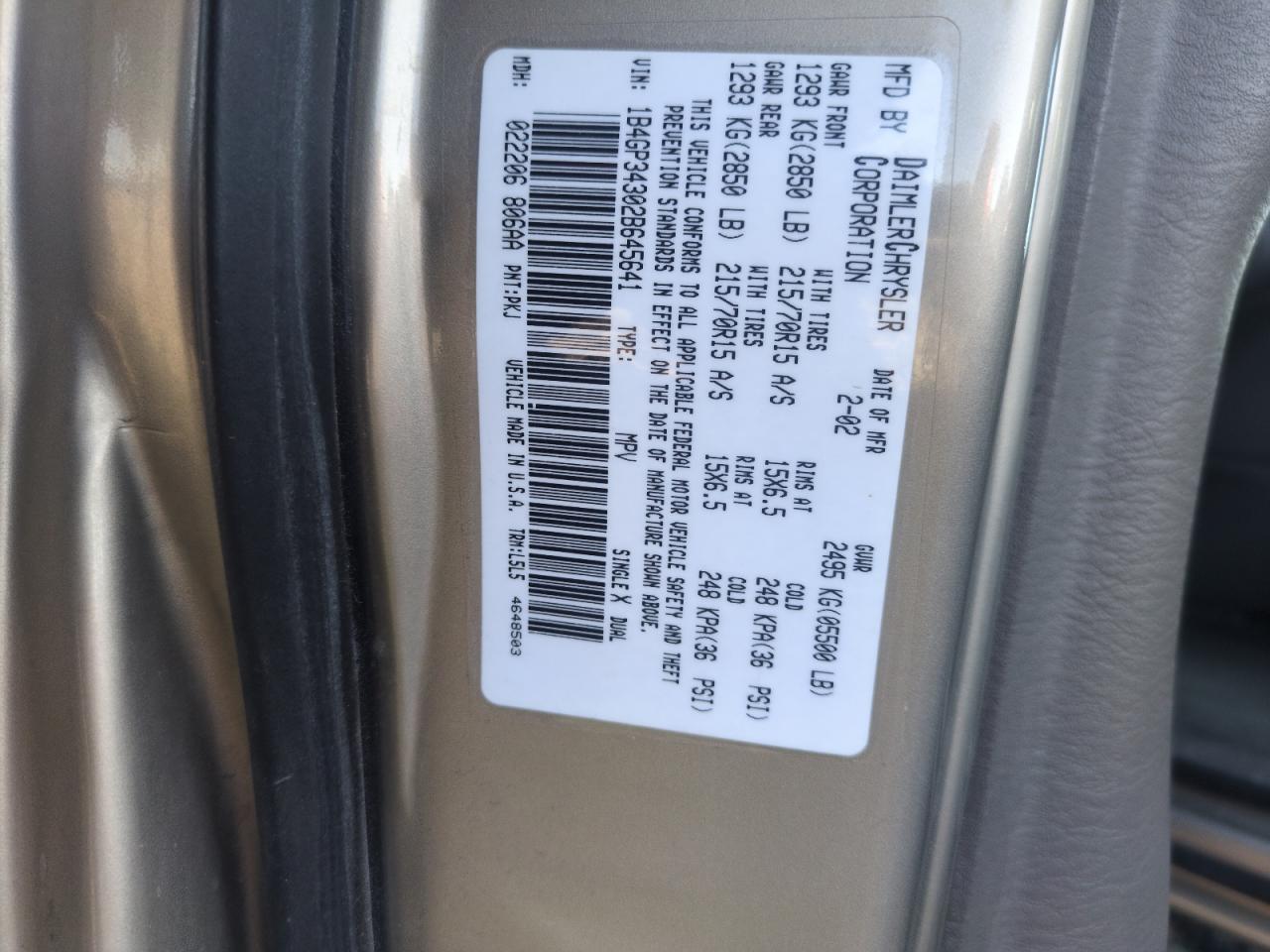 2002 Dodge Caravan - Image 13