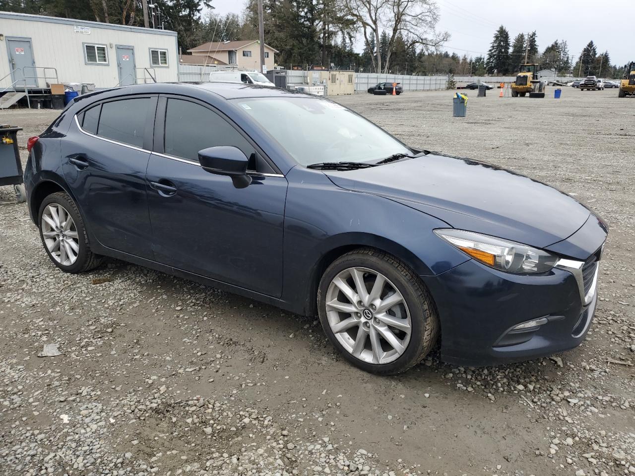 2017 Mazda 3 - Image 4