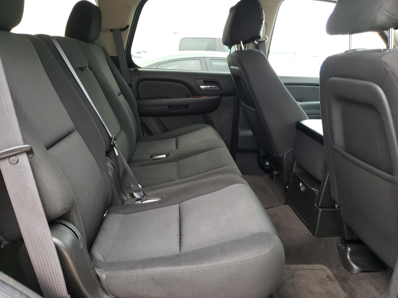 2011 Chevrolet Tahoe - Image 11