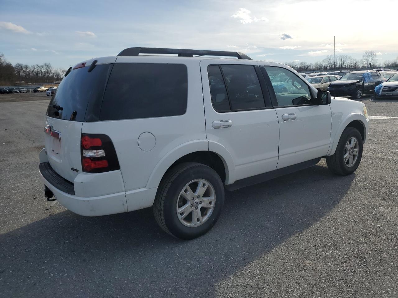 2010 Ford Explorer - Image 3