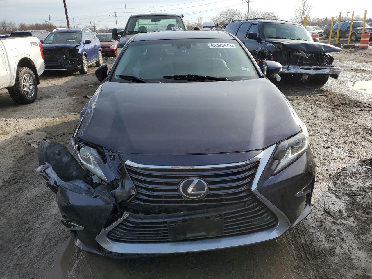 2016 Lexus ES - Image 5