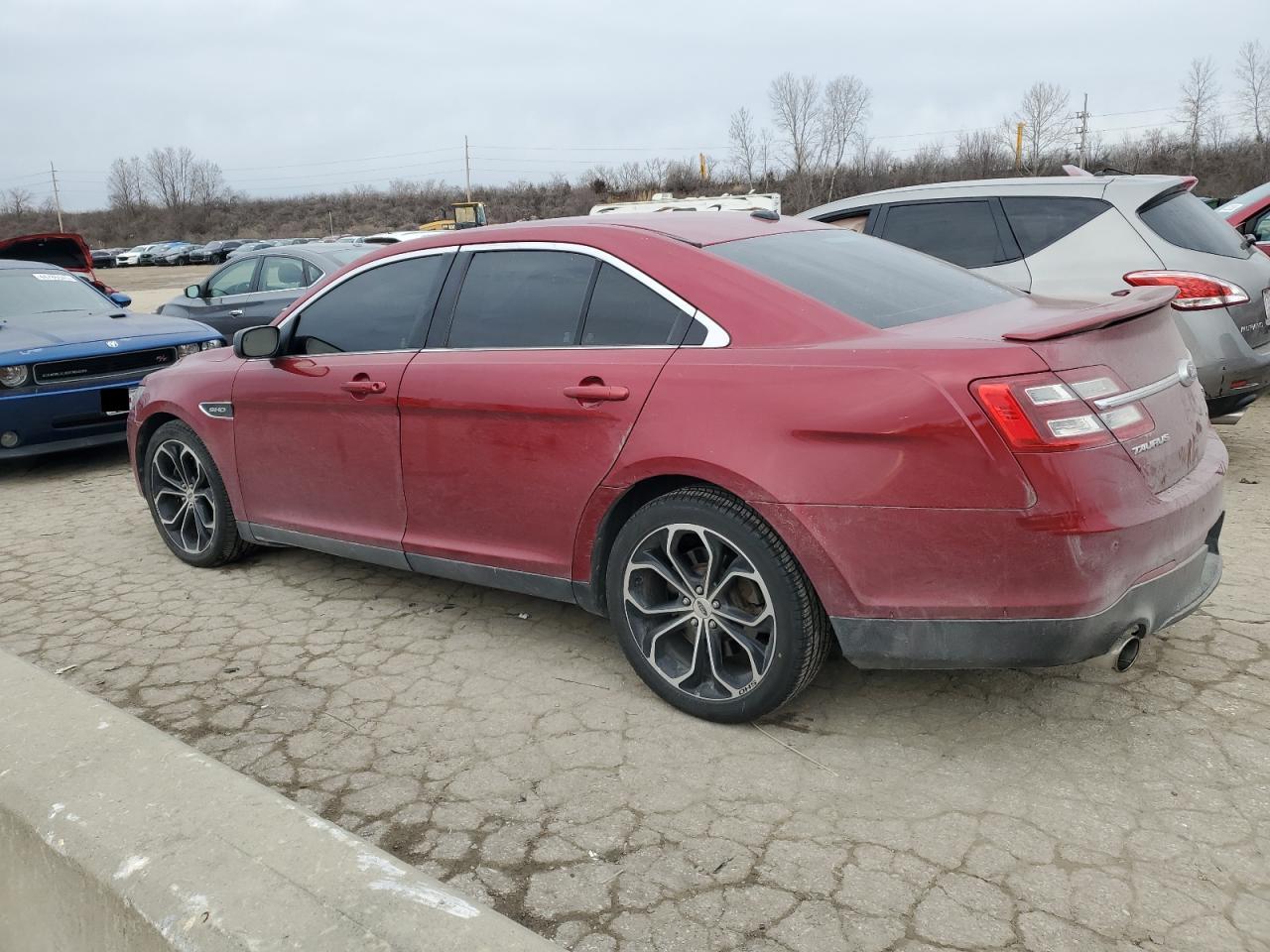 2015 Ford Taurus - Image 2