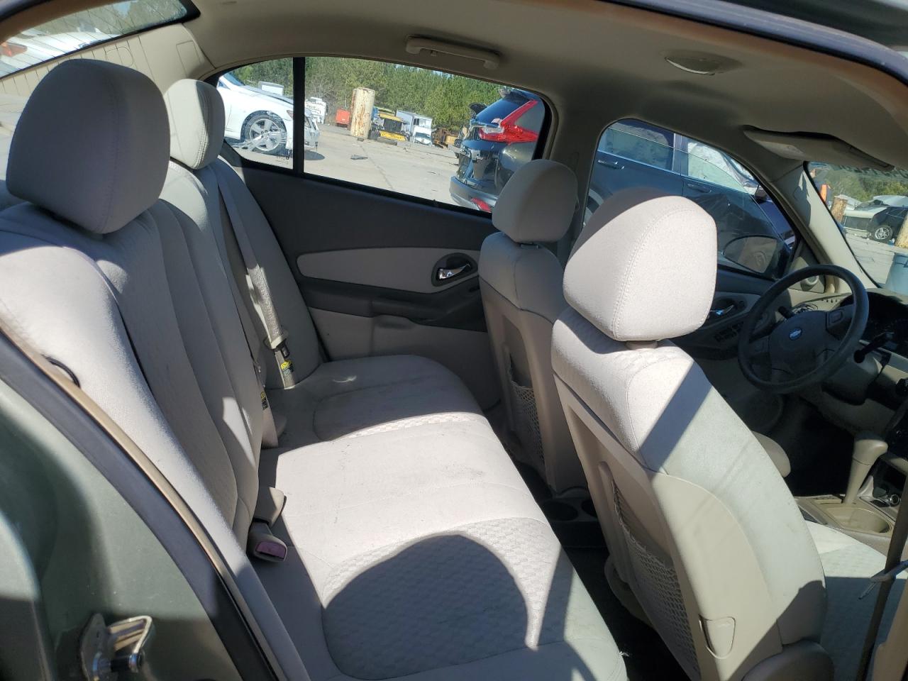 2005 Chevrolet Malibu - Image 10