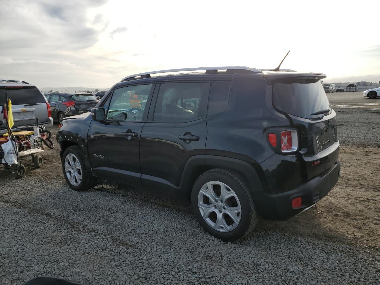2015 Jeep Renegade - Image 2