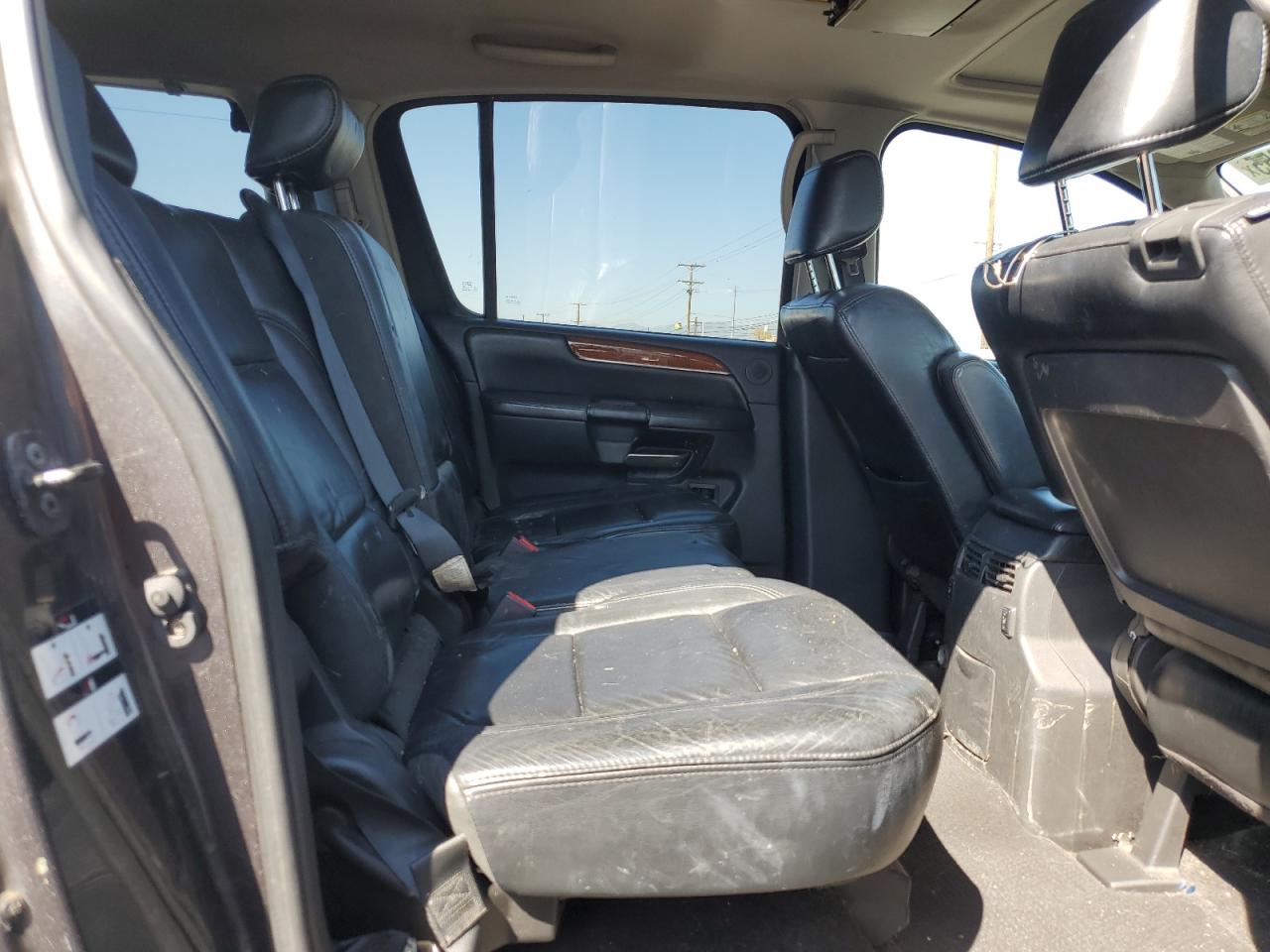 2009 Infiniti QX56 - Image 11