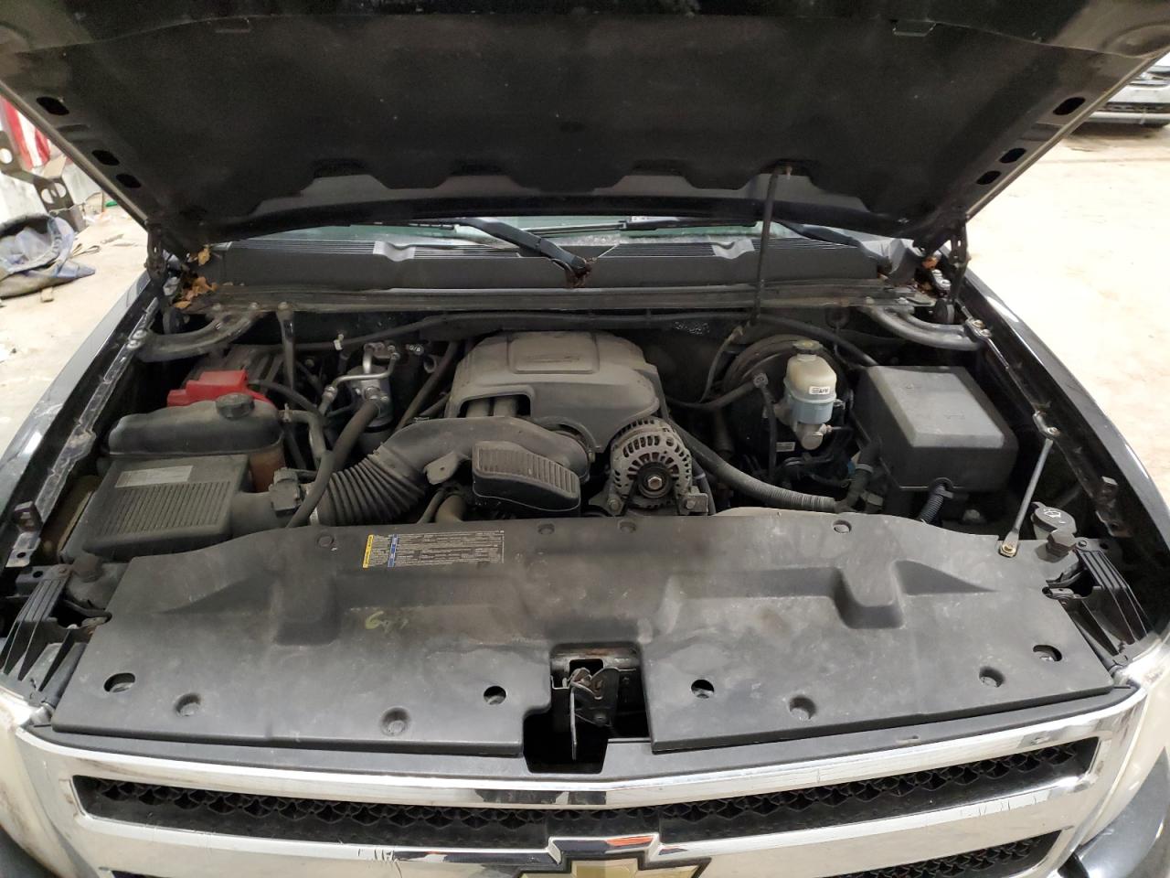 2010 Chevrolet Silverado - Image 11