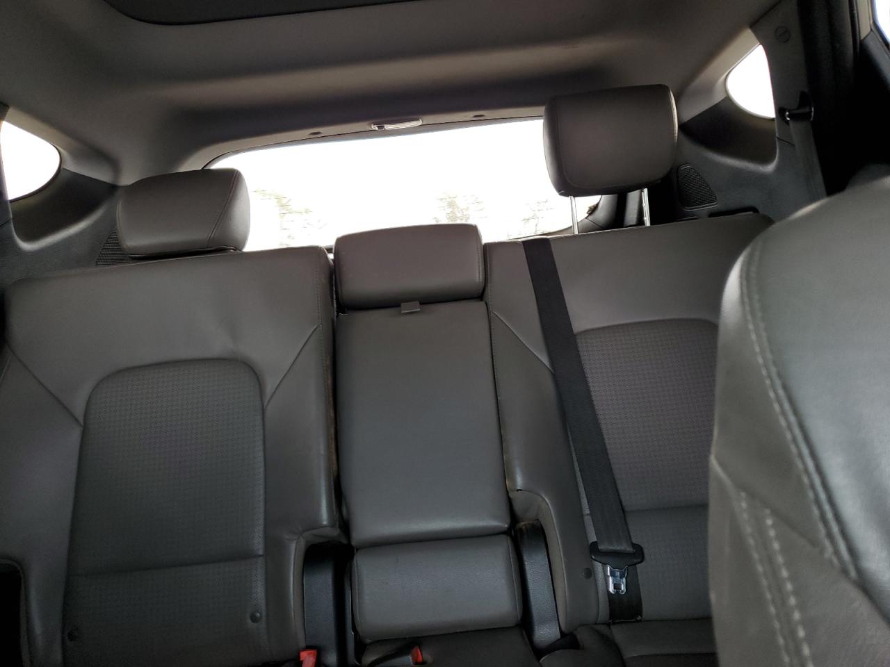 2013 Hyundai Santa Fe - Image 10