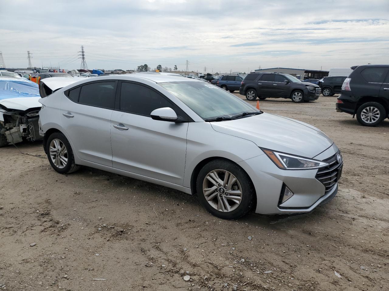 2019 Hyundai Elantra - Image 4