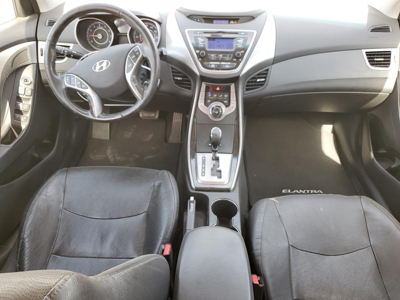 2013 Hyundai Elantra - Image 8