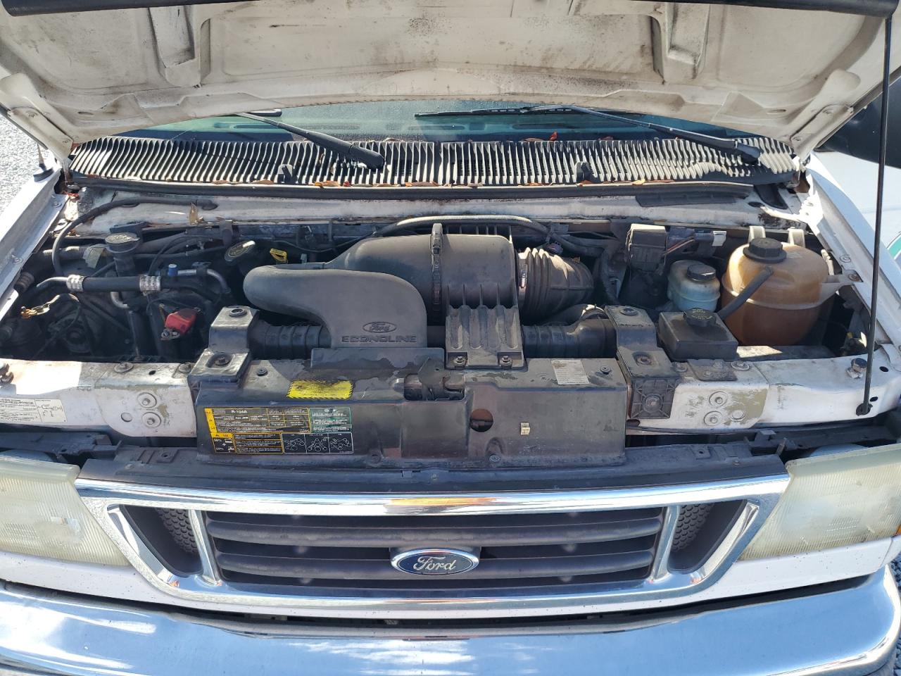 2005 Ford Econoline - Image 14